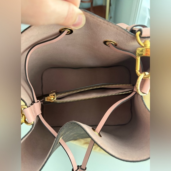 Louis Vuitton Neonoe MM rose - Picture 7 of 16